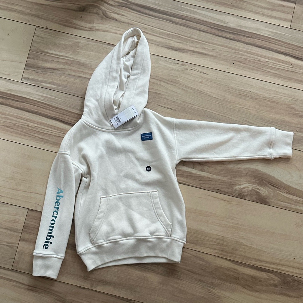 NWT boys Abercrombie pull over